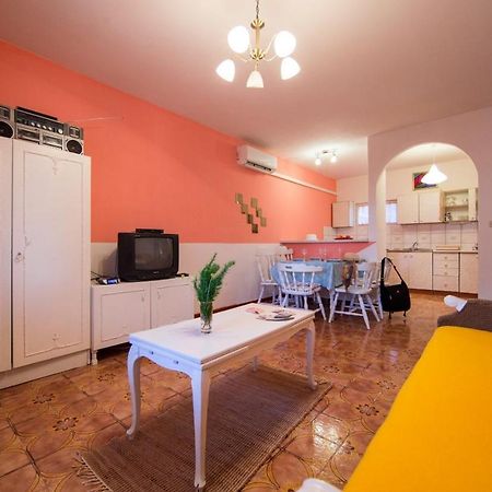 Silver Beach Apartments Віс Екстер'єр фото